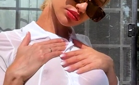 fascinating-blonde-camgirl-flashing-her-amazing-big-boobs