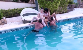 sexy-milfs-getting-their-cunts-devoured-in-poolside-foursome