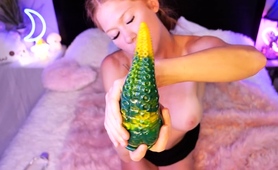 Stacked Teen Masturbating With Her Favorite Toys On Webcam 