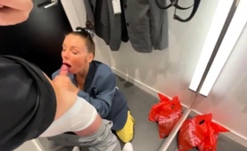 sales-assistant-sucked-in-fitting-room