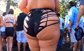 Street Voyeur Finds A Curvy Amateur Blonde In Sexy Panties